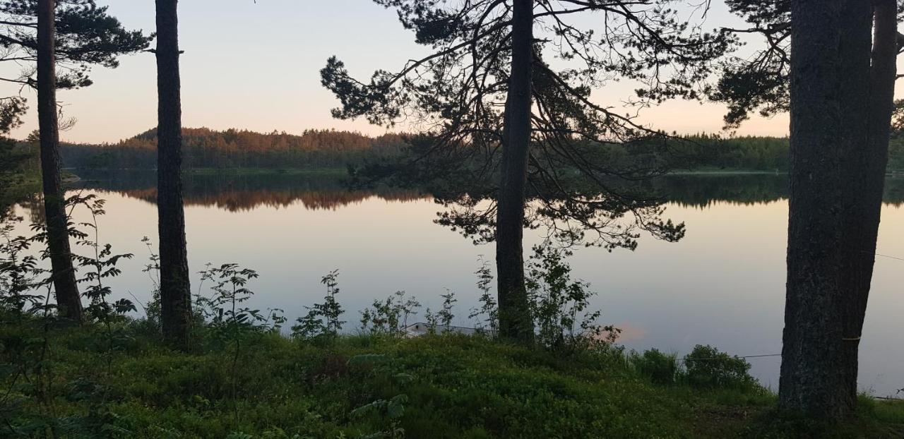 Cabin In The Woods, Lolandsvannet Near Kristiansand Vennesla ภายนอก รูปภาพ